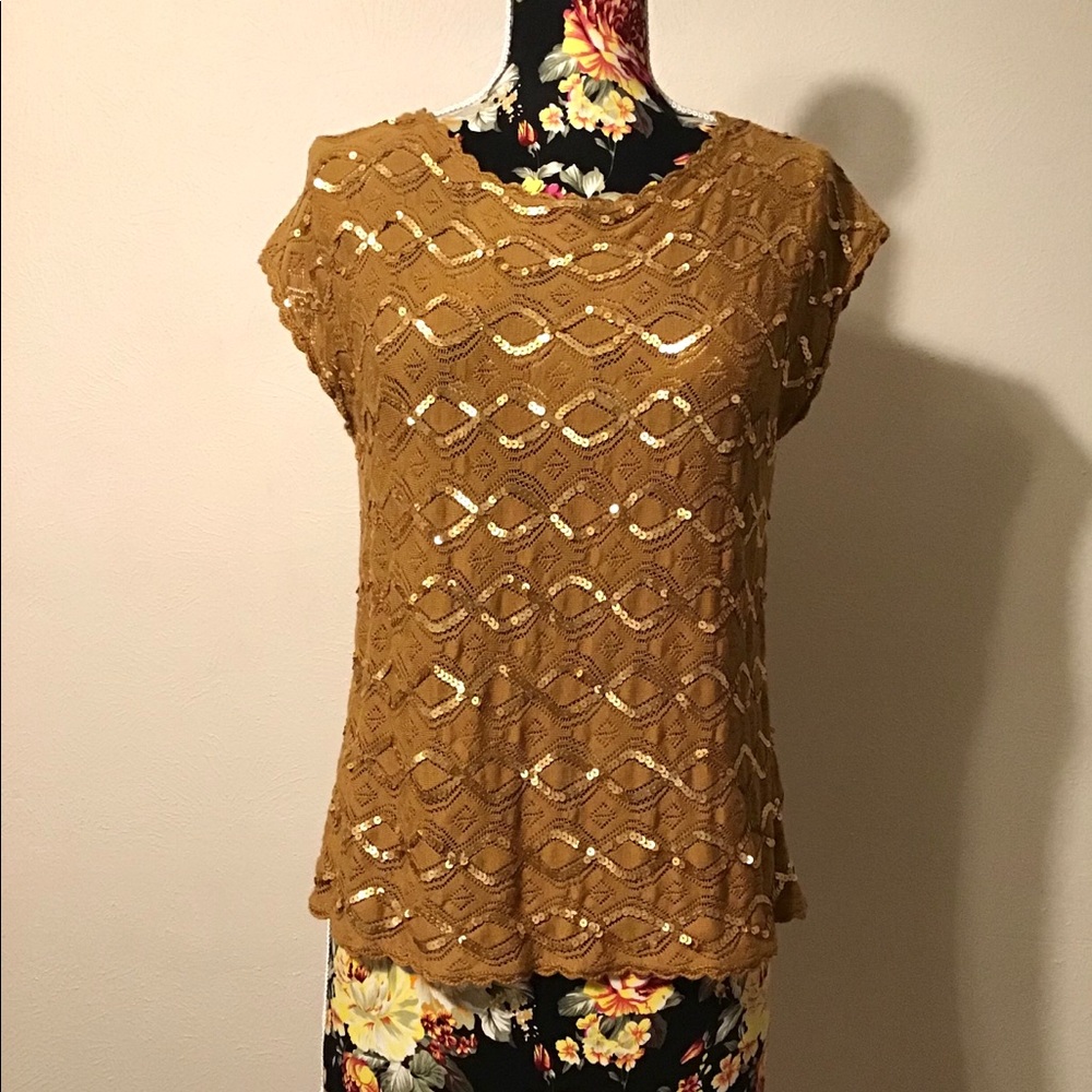 NWT Anthropologie Yellow Bird mustard sequin top😍